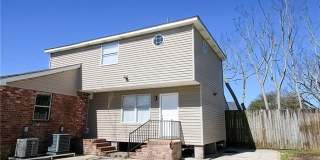 229 OAK Avenue Gallery 3