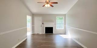 Move-In Special Available! Large Deck and Fenced Backyard! Gallery 4