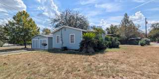 2/1 House With a Detached Garage / Garage Has Pool Table & Bathroom / Large Corner Lot / NBISD Gallery 49