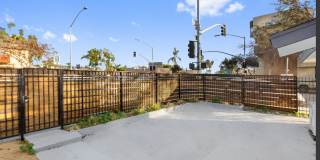 Downtown Modern Smart Home Gallery 12