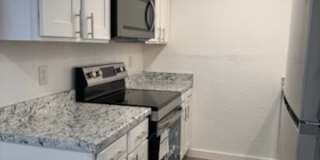 MacArthur Place Gallery 9