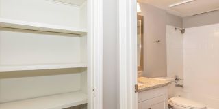 Camelot Apartments Gallery 96