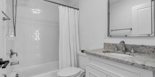 15 Russel Avenue Gallery 16