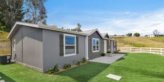 40589 Los Amantes Gallery 1