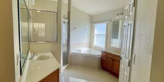 2370 Hinsdale Dr. Gallery 22
