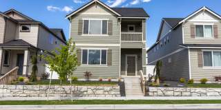 Modern Home for rent in Liberty Lake Gallery 1