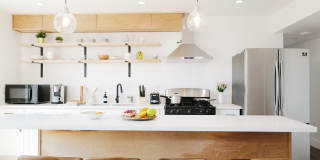 1607 W 35th Place - Co-Living Gallery 2