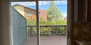 3 Bedroom 2 1/2 Bathroom Townhouse- CLOSE TO MSU- Gallery 18