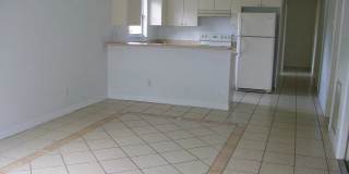 4 bedroom, 2 bathroom Sarasota home, plus garage and beautiful lot, conveniently located near Downtown, beaches, and restaurants!! Gallery 5
