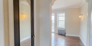 4836 N. Paulina Apt. Gallery 24