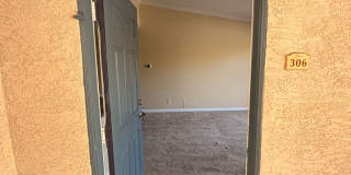 1BR Condo with Private Balcony, Central A/C & Community Amenities in Corona Gallery 6