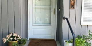 Beautifully Remodeled 3 Bedroom, 2 Bathroom Home – Move-In Ready! Gallery 1