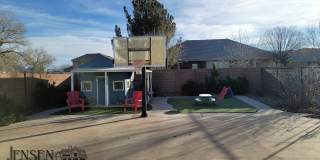 Beautiful Furnished Casita in Hurricane-All Linens and Kitchen, Bath Essentials Included- Just move in! Gallery 41