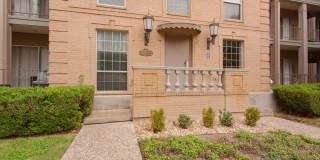 Beautiful Townhome in Alamo Heights!! Gallery 6
