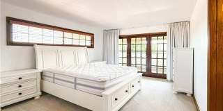 528 W Winnie Gallery 17