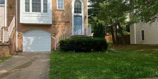 8013 HILLIARD DR Gallery 1