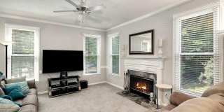 Room in 4 Bedroom Home at Daingerfield Dr Gallery 21