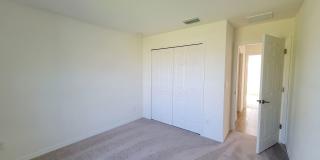 Charming & Modern 4 Bed 2 Bath with Screened Lanai Gallery 12