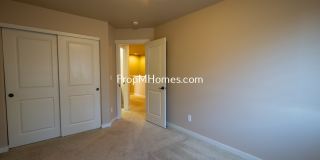 Three Bedroom Townhome in Great Canby Neighborhood! Gallery 14
