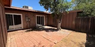 Centrally located 2 Bedroom Townhouse with Enclosed Yard! Gallery 14