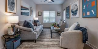 Cove at Covington Center - Apartments & Townhomes Gallery 11
