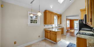 Miller Beach Living – Walk to the Lake! Gallery 11