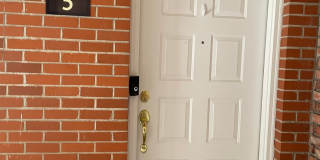 2 bed, 2 bath South Columbia Gallery 4