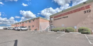 Graceland Plaza Apartments Gallery 8