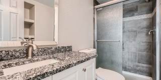 2 Bed, 2 Bath Condo in Aurora! Gallery 15