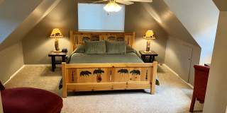 Furnished rental with large fenced back yard. Gallery 4