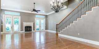 LUXURY 3-BEDROOM TOWNHOME IN ALAMO HEIGHTS Gallery 6