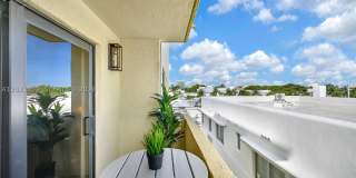 1334 Collins Ave Gallery 27