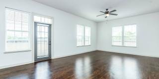 1810 Belcourt Gallery 25