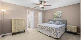 687 NE Maranta Gallery 15