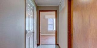 706 S 14th Street Gallery 4