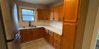 Three bedroom 1 1/2 bathroom single family home for rent Gallery 9
