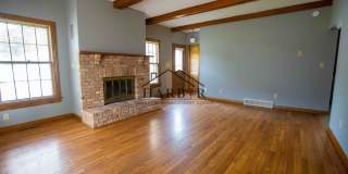 3 bedroom 2.5 bathroom home with a fully fenced yard! Gallery 14