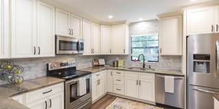 702 W BAY STREET Gallery 3