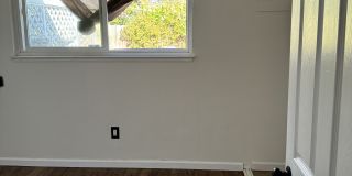 1012 North Hickory Avenue Gallery 1