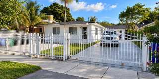 1932 NW 18th St Gallery 1