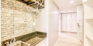 1701 ELM Street Gallery 85