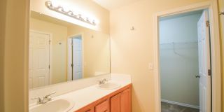 Beautiful Home in Amazing Neighborhood! Gallery 24