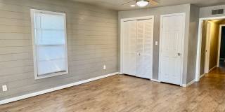 Adorable 3/2 with 2 Living Areas Close to Tech and Medical District! Gallery 4
