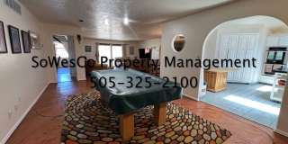 FULLY FURNISHED 4 Bedroom 2 Bath with Breathtaking Views Gallery 5