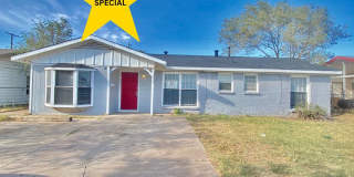 Handyman Special $0 First Month's Rent / “You fix, you SAVE BIG!!” Contact Mayshell for details: 806 704-3055 ext 2 Gallery 1