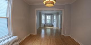 4219 N Albany Avenue Gallery 10