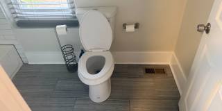 Room in 4 Bedroom Home at Griffin St NW Gallery 11