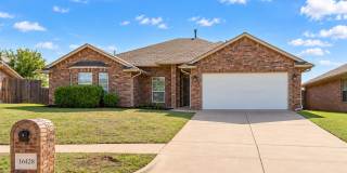 Beautiful 4 Bed 2 Bath Home In Deer Creek Gallery 1