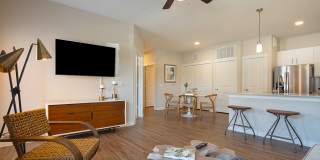 Hawthorne at Blanco Riverwalk Gallery 30