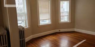Nice 2 bed in JP Gallery 5